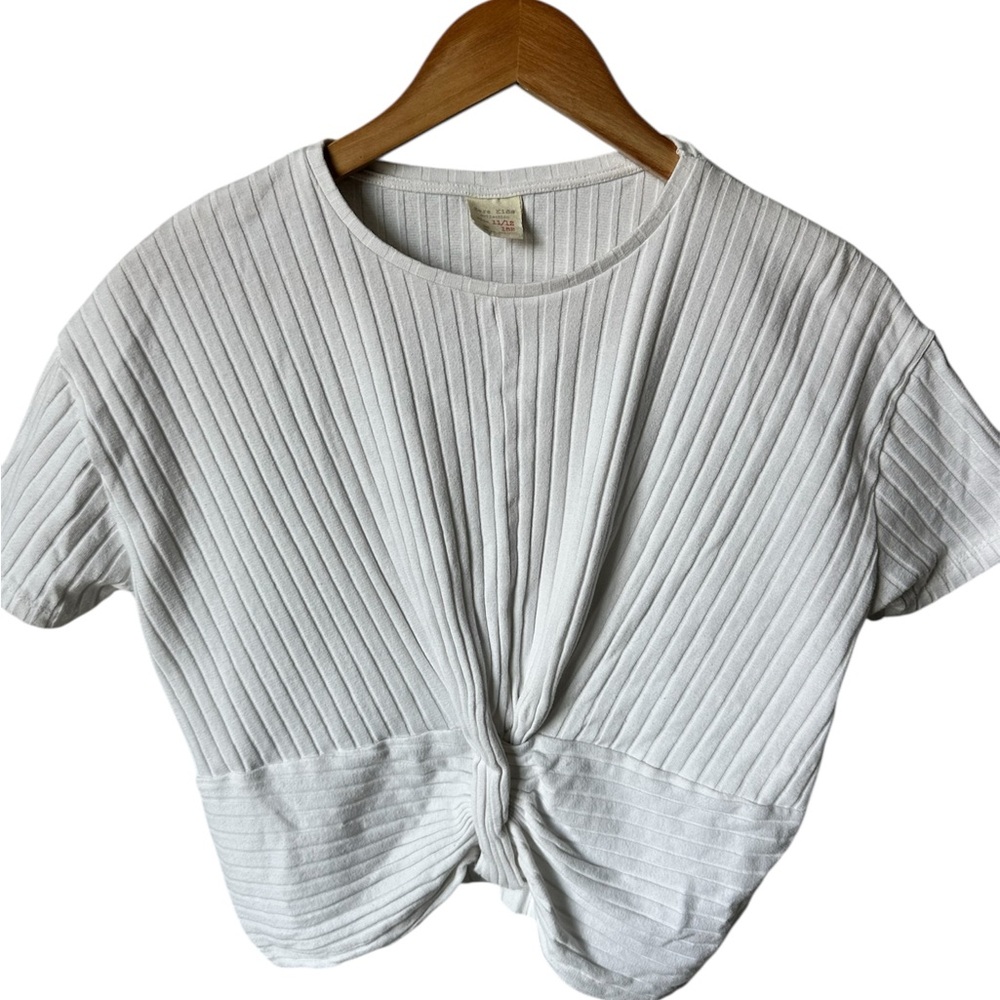 SOLD‼️ZARA KIDS White Ribbed Knot Front Top size 11/12  young girls